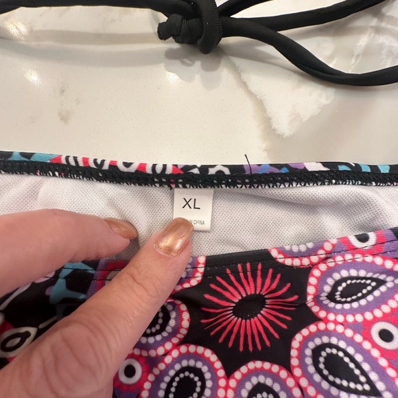 New no tags. Starburst bikini set black multi size XL - Picture 4 of 9